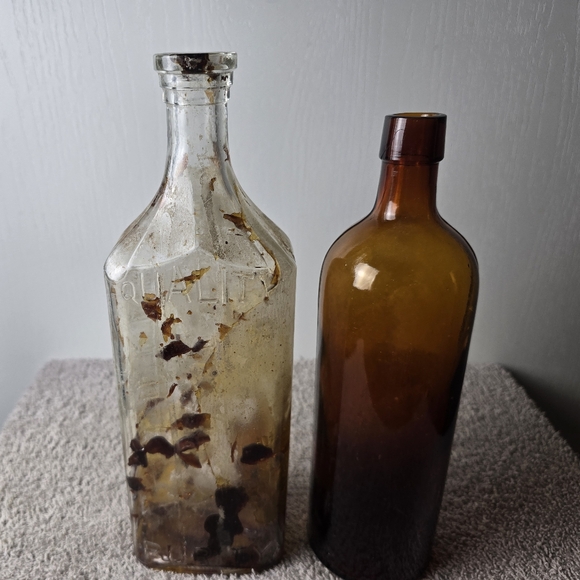 Vintage Glass Bottles Set - Picture 2 of 13